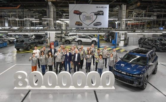 Dacia произведе 8 милиона коли в Румъния Dacia произведе 8 милиона коли в Румъния