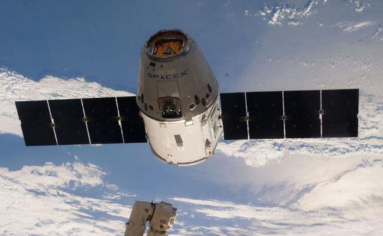 SpaceX за шести път ще достави товари на МКС в понеделник (стрийм)