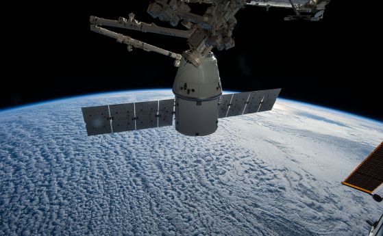 Поредният полет на транспортния кораб Dragon към МКС ще бъде днес (стрийм)