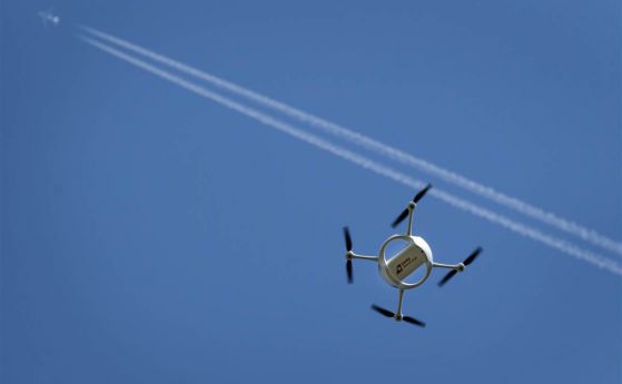 Пътнически самолет се размина на 100 метра от летящ дрон