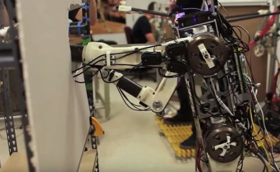 На робот-спасител са дадени човешки рефлекси (видео)