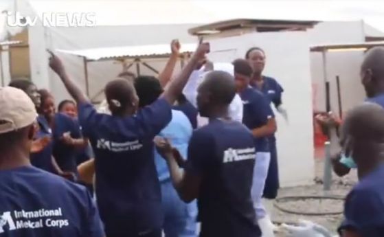 Танцът на последния, вече излекуван от Ебола, пациент (видео)