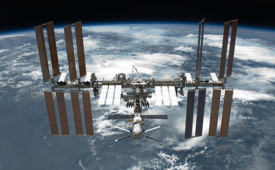 20 години хора на орбита с Международната космическа станция (видео)