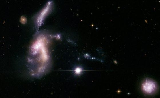 Сливането на галактики джуджета потвърждава теорията за тъмната материя 