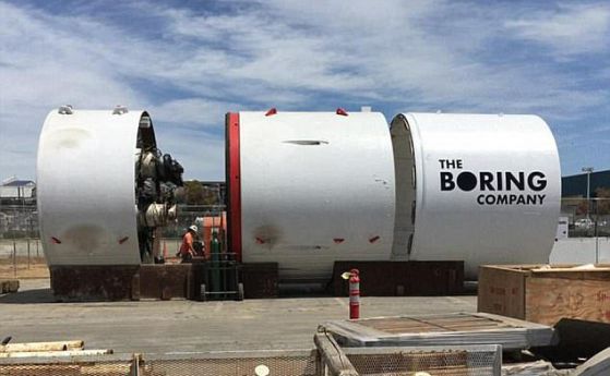 Илън Мъск получи одобрение да изгради най-дългия тунел в света за подземен Hyperloop