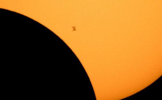 Вижте транзита на МКС по време на слънчевото затъмнение 2017(видео)