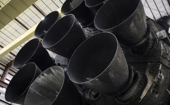 Новият ракетен двигател на SpaceX се взриви по време на тест