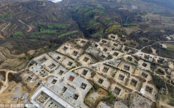 Подземни жилища в Централен Китай от птичи поглед