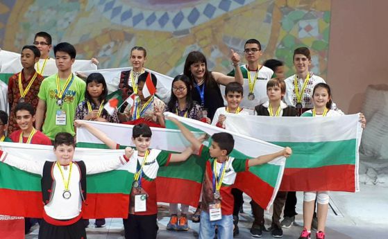 Три българчета са шампиони в Тайланд по математика