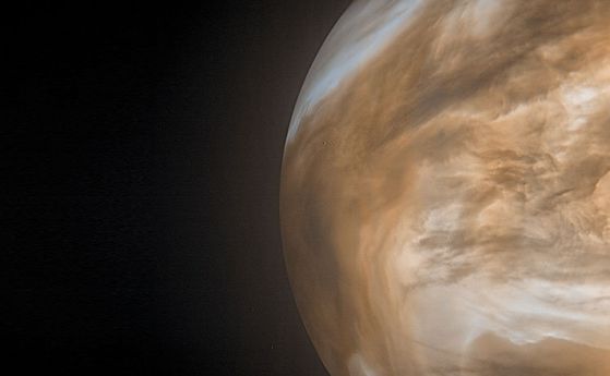Мощни урагани на Венера ускоряват въртенето на планетата