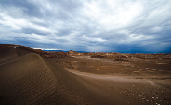 За сухата перуанска пустиня, както и на Марс, дъждът носи смърт