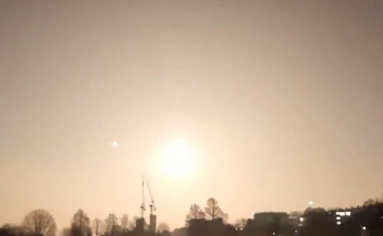 Забелязват астероид часове преди да се превърне в огнено кълбо над Европа