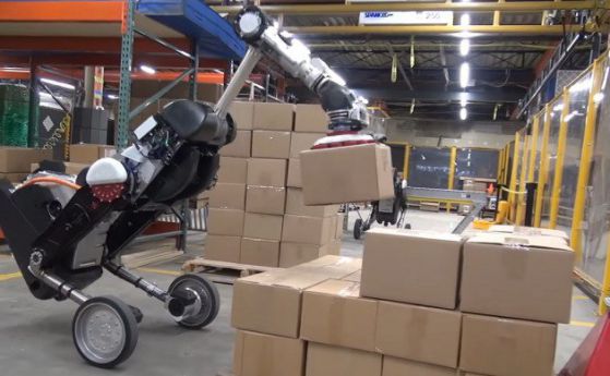 Най-новият робот на Boston Dynamics е механичен щраус, който зарежда палети (видео)