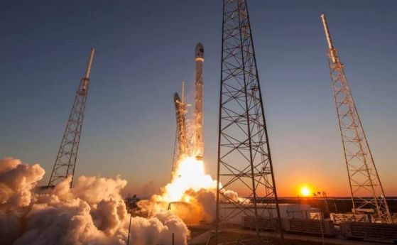 SpaceX забавя пускането на израелски сателит, премина втори статичен огневи тест (обновена)