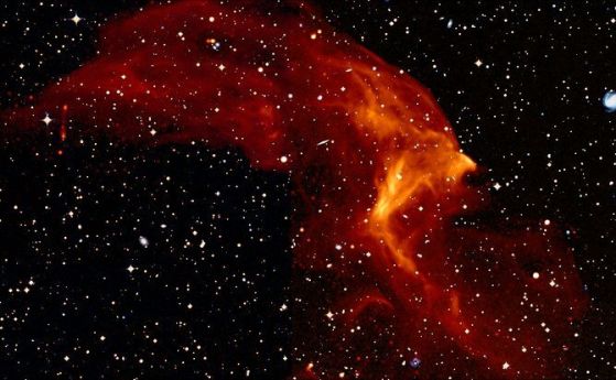 Астрономи виждат огромна ударна вълна, 60 пъти по-голяма от Млечния път