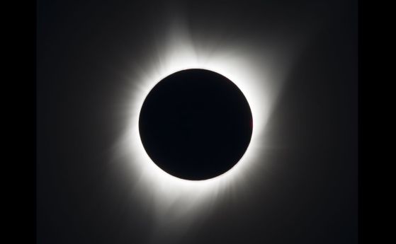 Първото регистрирано пълно слънчево затъмнение