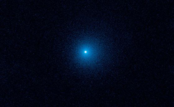 Огромна комета лети към Земята и ще се вижда с малък телескоп