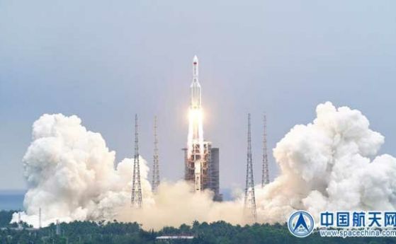 Отломки от китайска космическа ракета се очаква да паднат обратно на Земята на 31 юли (видео)