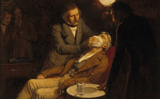 На 16 октомври 1846 г. за пръв път е демонстрирана пълна упойка от етер при операция на пациент