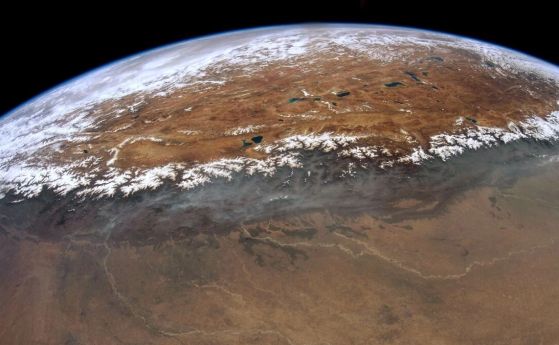 Сателитна снимка на Хималаите