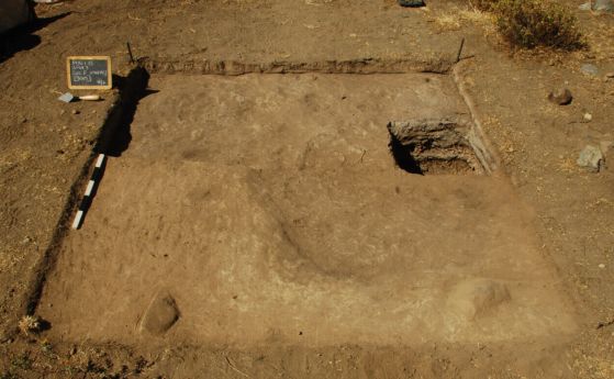 Разкопките на платформа (на снимката) от времето преди инките в Перу показват, че тази повърхност може да е усилвала звуците на тропащите танцьори, вероятно когато ритуално са почитали своя бог на гръмотевиците.