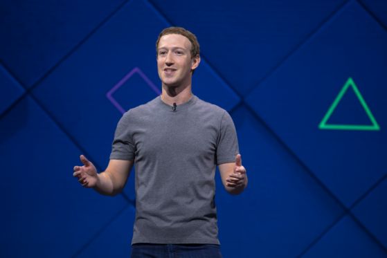Facebook ще прави смарт очила Ray Ban