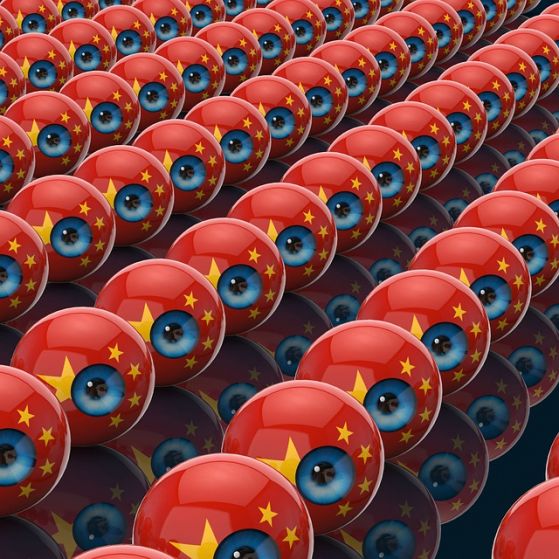 Китай поставя камери за наблюдение на всички обществени места