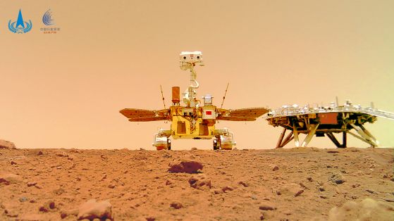 Китай публикува цветни снимки направени от марсианския роувър Жужонг