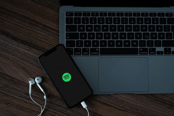 Spotify придобива стартъпа Podz