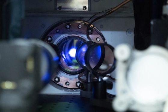 Physicists measure gravitational time warp to within one millimeter