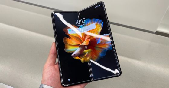 Xiaomi работи по нов сгъваем смартфон