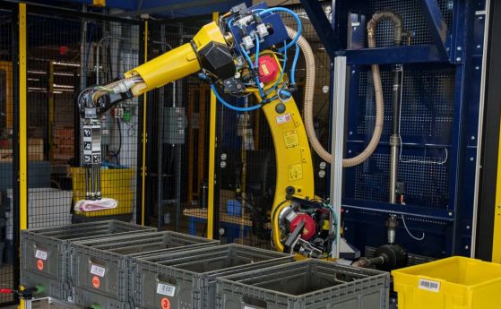 Новият робот на Amazon може да се справи с голяма част от продуктите в складовете на компанията