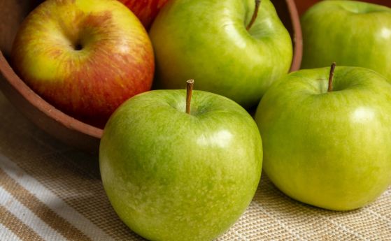 Apple се опитва да получи правата за ябълките като търговска марка за целия свят