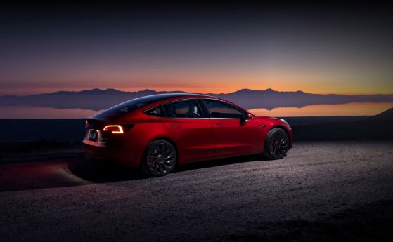 Нови проблеми на хоризонта за автопилота на Tesla
