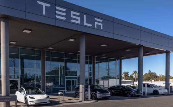 Tesla трябва да обнови софтуера на 2.19 млн. от електромобилите си