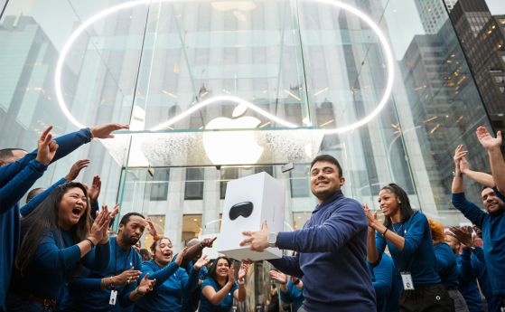Голяма част от потребителите на Apple Vision Pro започнаха да ги връщат в магазините
