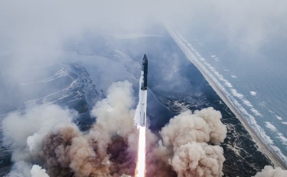 SpaceX успешно изведе Starship в орбита от третия опит