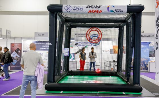 Антон Пулийски показа връзката между дроновете и киберсигурността на Inter Drone Expo 2025 Антон Пулийски показа връзката между дроновете и киберсигурността на Inter Drone Expo 2025