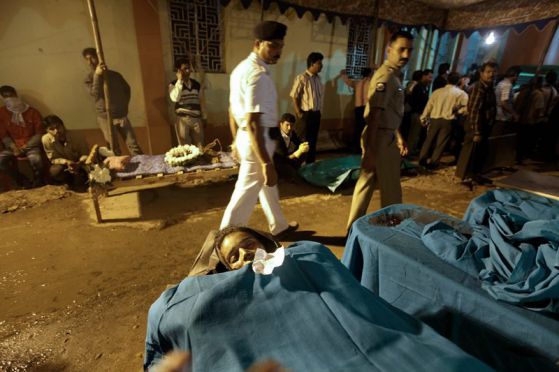 Пожар в частна клиника в Калкута, Индия