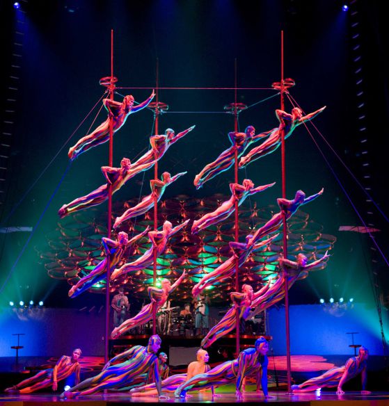 Китайски колони, в изпълнение на Cirque de Soleile. Снимки: SMI