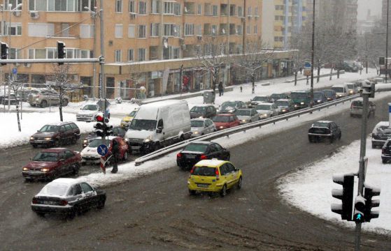 Българските шофьори са недисциплинирани при зимни условия. снимка: Сергей Антонов