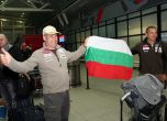 Десетки медии посрещнаха българите от „Дакар”