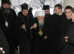 Митрополити искат прошка от патриарх Максим заради досиетата