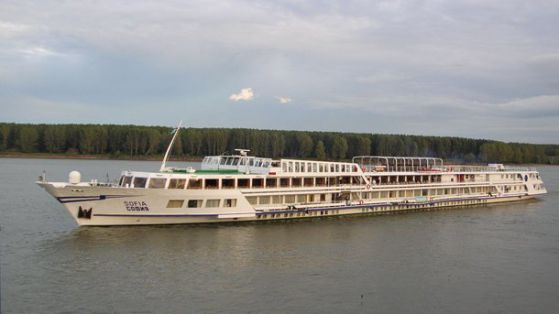 Възстановено е корабоплаването по Дунав. Снимка: БГНЕС