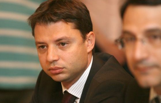 Делян Добрев е поканен за министър още в четвъртък