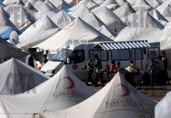 Около 3 хиляди сирийци са навлезли в Турция за последните 24 часа, Снимка: EPA/БГНЕС