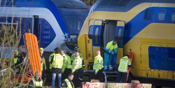 Най-малко 125 души са ранени след влакова катастрофа в Холандия. Снимка: БГНЕС