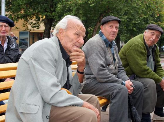Населението в България продължава да застарява. Снимка: БГНЕС