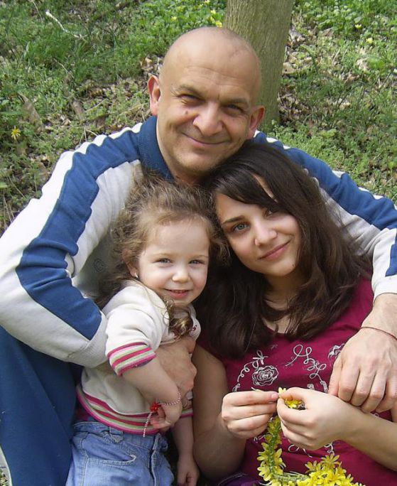 44-годишният Владимир е вторият български пациент, който ще се лекува с ваксина от рак на мозъка. Снимка Личен архив.