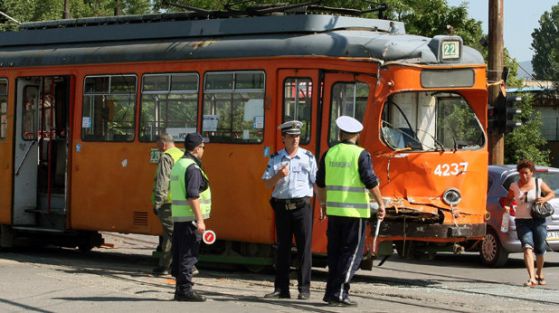 Трима души са ранени при сблъсък на два трамвая в столицата. Снимка: БГНЕС, архив